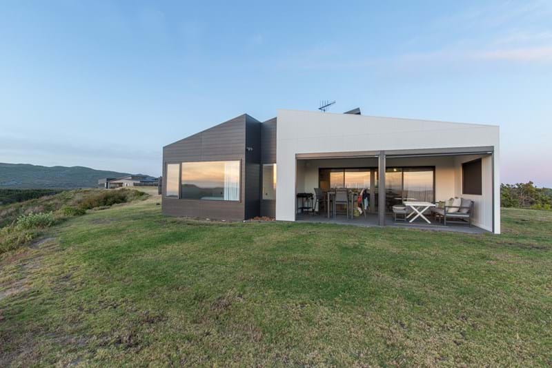 12A2699 HDR